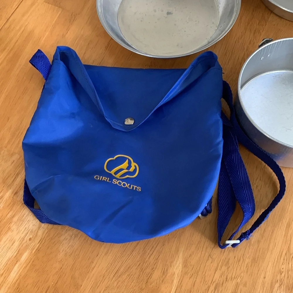 💚Girl Scouts Mess Kit GSUSA brand Carrying Case Outdoor Pots Pans